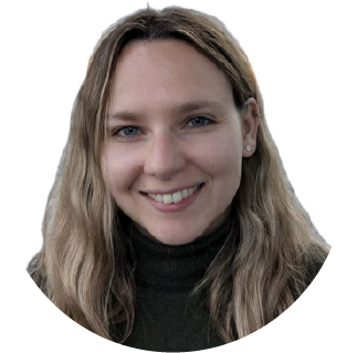 Harriet Gunstone headshot, circle image